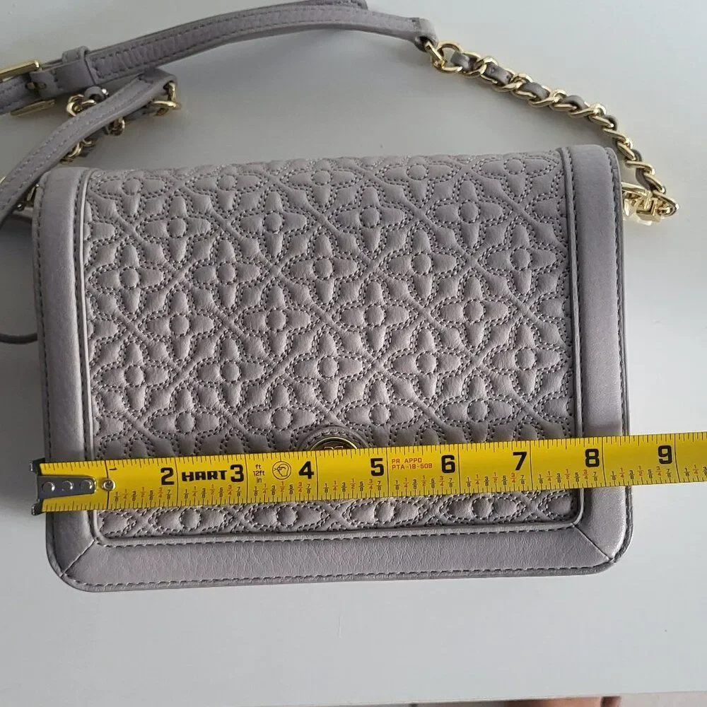 Tory Burch Women Bryant Quilted Crossbody Mercury Grey bag. - Picture 9 of 11